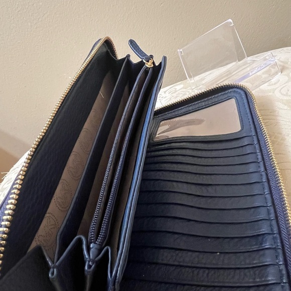 Michael Kors Hard To Find Large Orgonizer NWT - Picture 10 of 10